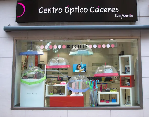 Centro Óptico Cáceres, Eva Martín - Cáceres