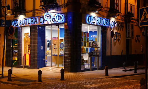 FUTURA ÓPTICOS - Granada