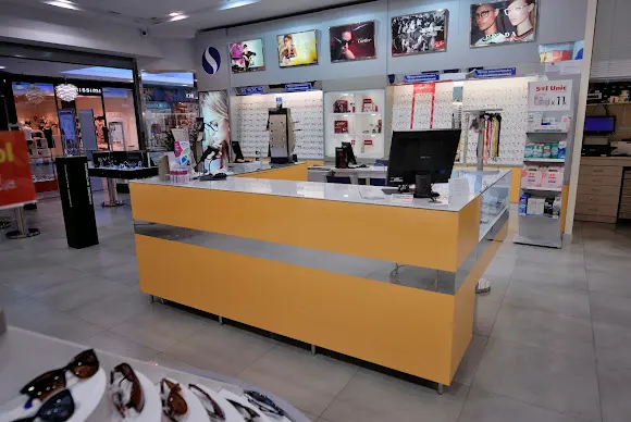 Óptica y Centro Auditivo Soloptical La Cañada Marbella